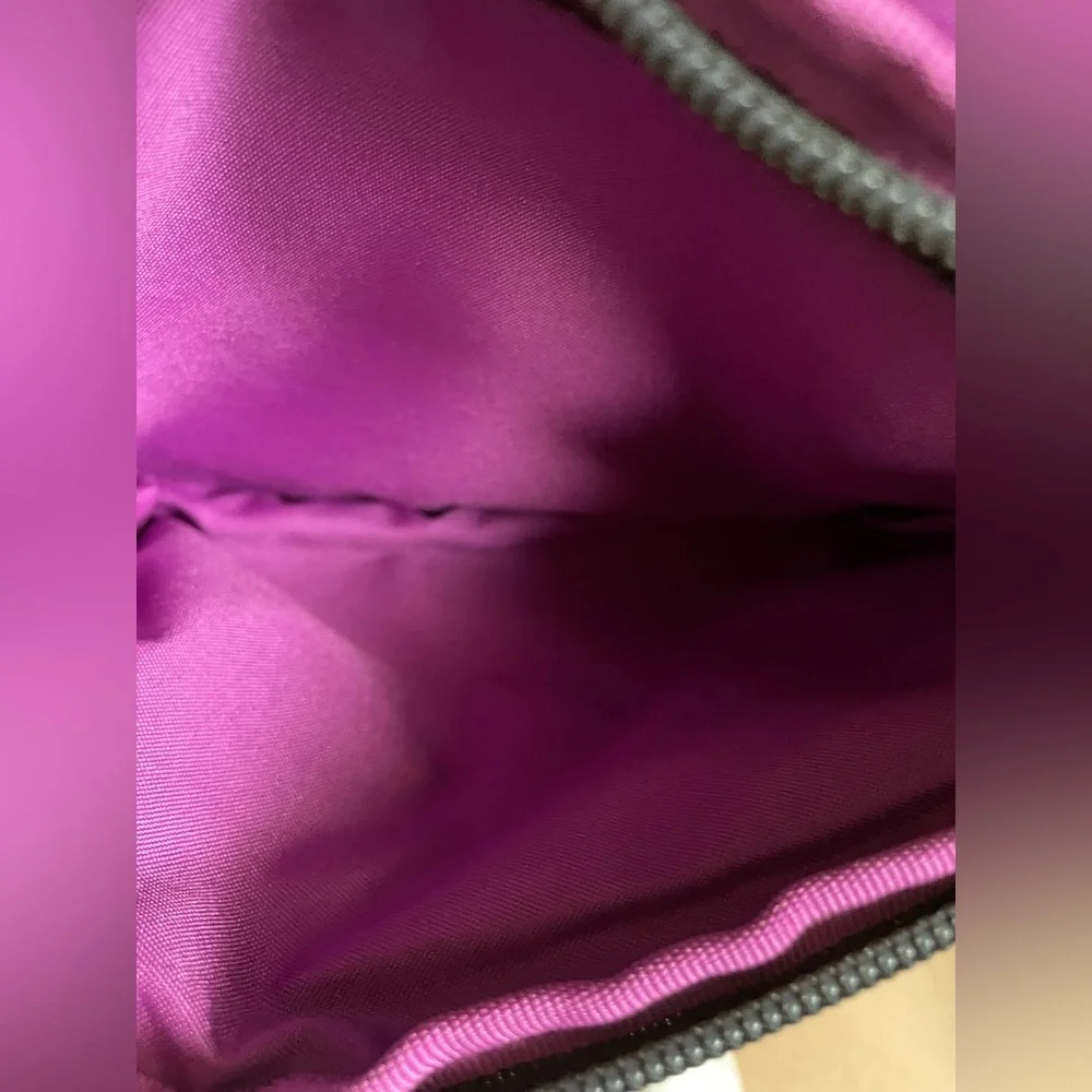 Baggallini Triple Zip Crossbody - *NEW* - Picture 6 of 9